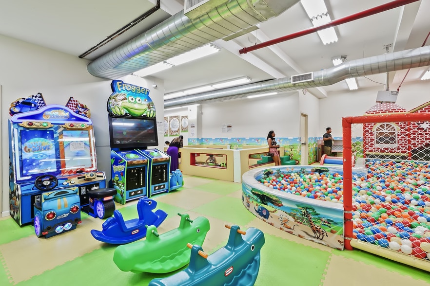 More Photos Of 3538 Junction Blvd, Corona Apartments For Sale