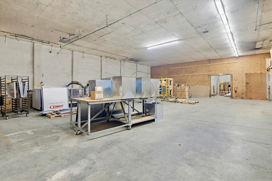 More Photos Of 1584 Deer Park Rd, Finksburg Warehouse For Lease