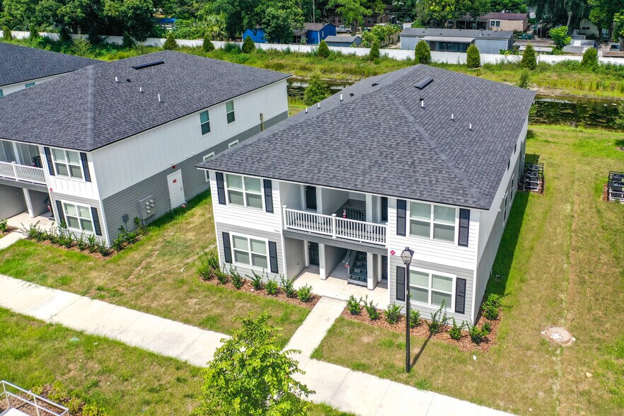 More Photos Of 9556 Hood Rd, Jacksonville Apartments For Sale