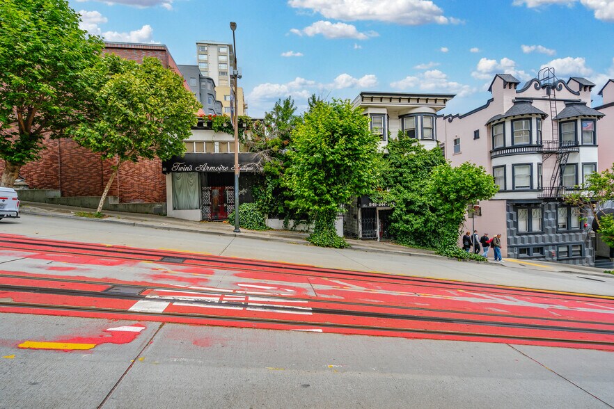 More Photos Of 860 California St, San Francisco Storefront For Sale