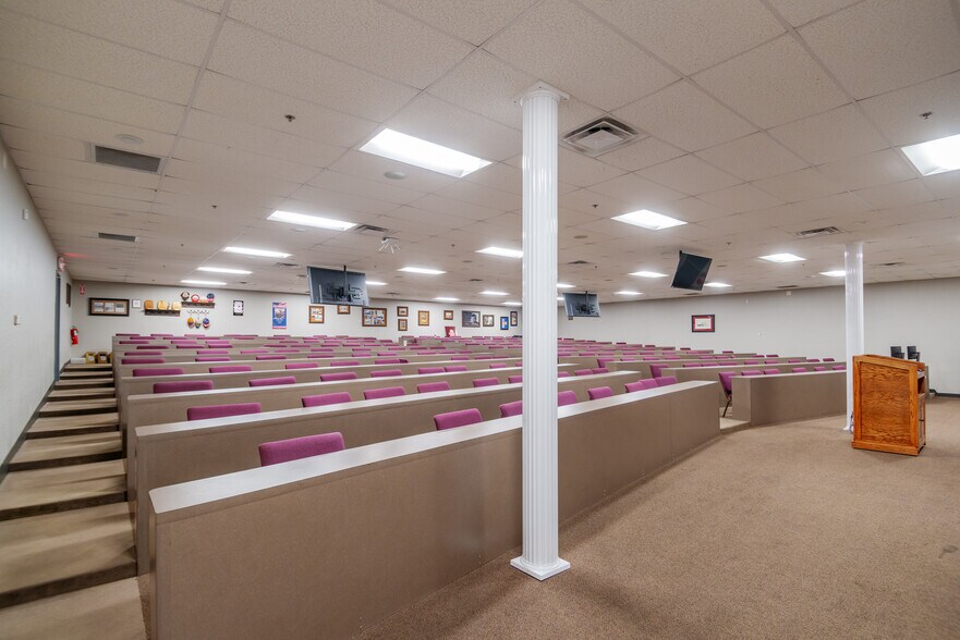 More Photos Of 1300 SE 82nd St, Oklahoma City Distribution For Sale