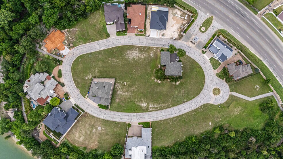 More Photos Of The Enclave, Waco Land For Sale