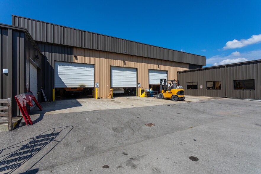 More Photos Of 540 Collins Park Dr, Antioch Industrial For Lease