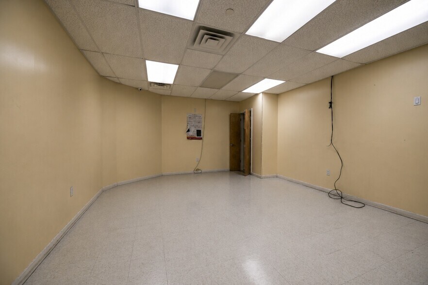 More Photos Of 390 Kings Hwy, Brooklyn Apartments For Sale