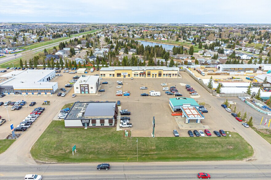 More Photos Of 2602 50 Av, Lloydminster Showroom For Sale