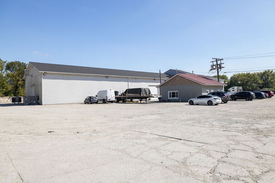 More Photos Of 1781 E Risser St, Kankakee Warehouse For Sale