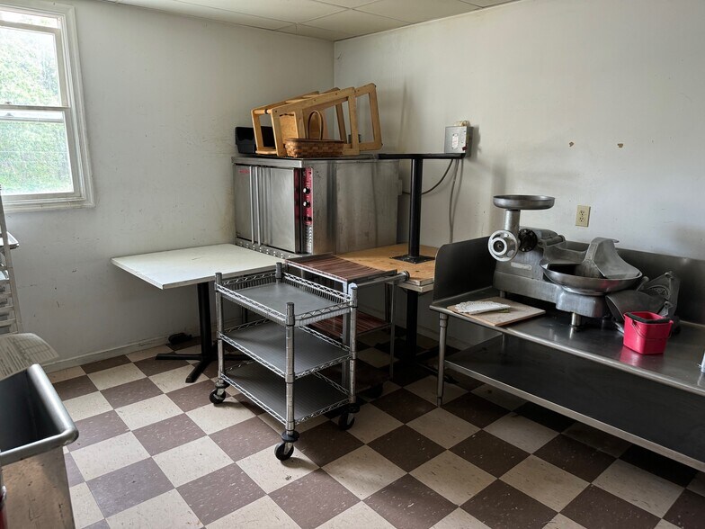 More Photos Of 500 W White Horse Pike, Egg Harbor City Restaurant For Sale