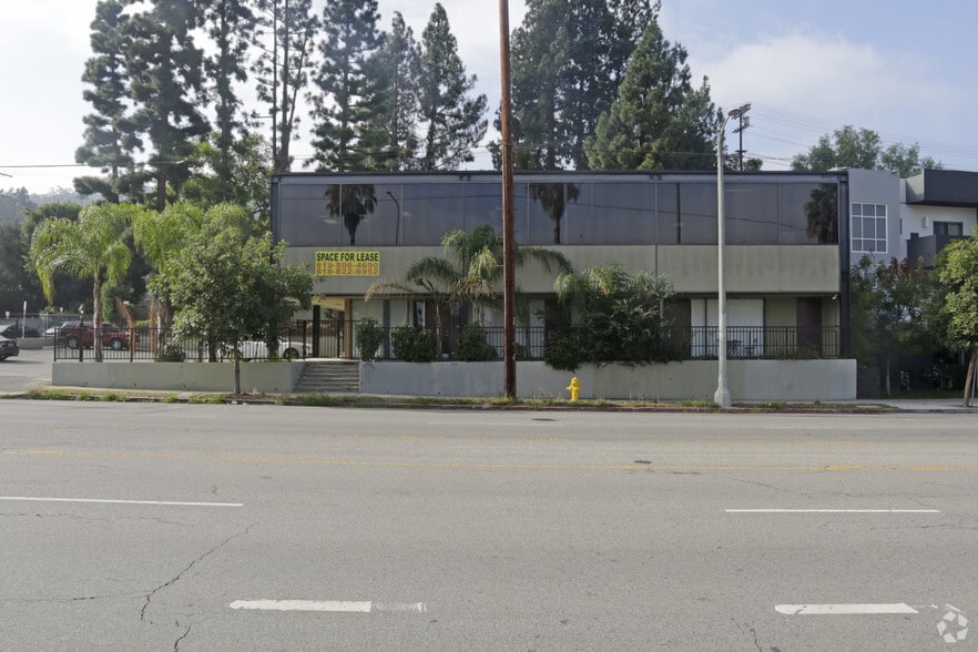 More Photos Of 10700 Ventura Blvd, Studio City Office For Lease