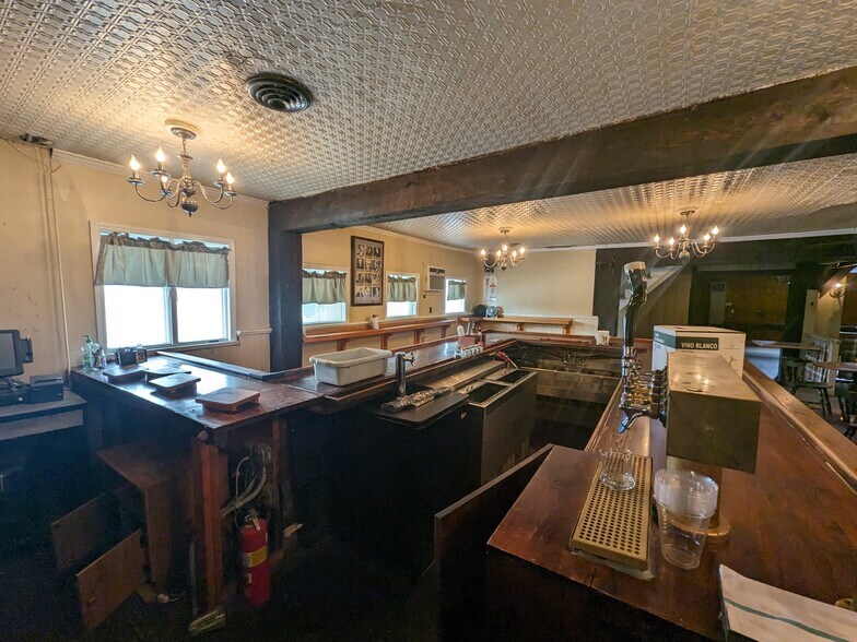 More Photos Of 17 Main St, Ballston Lake Restaurant For Lease