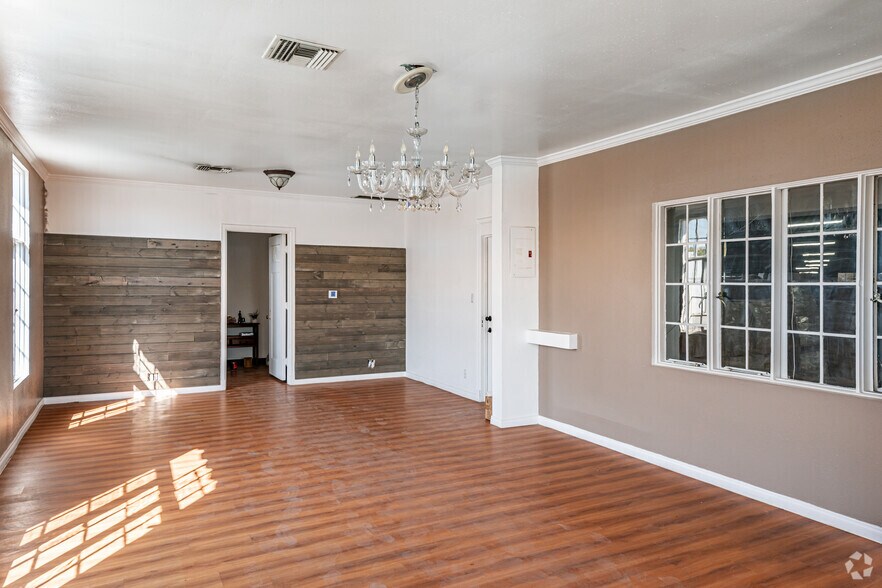 More Photos Of 110 N Third Ave, Upland Warehouse For Lease