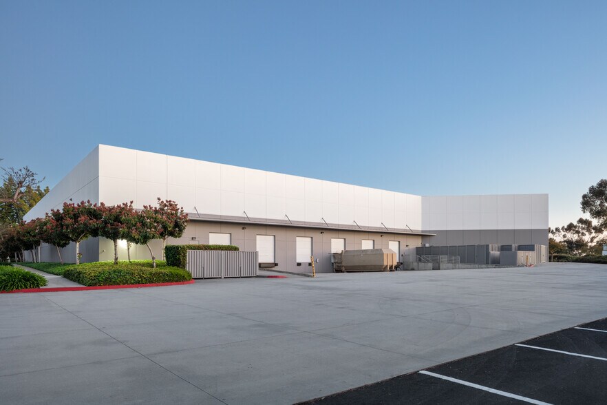 More Photos Of 2885 Loker Ave E, Carlsbad Light Manufacturing For Lease