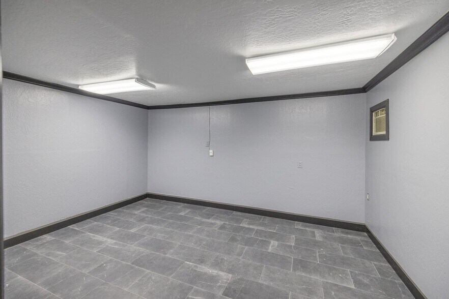 More Photos Of 210 S Farmersville Blvd, Farmersville Service For Sale