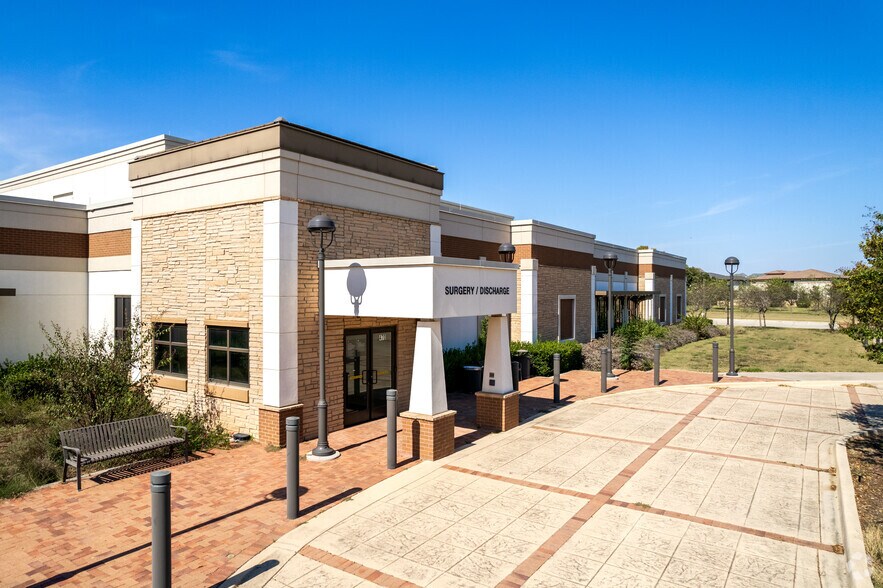 Primary Photo Of 470 E State Highway 114, Southlake Medical For Sale