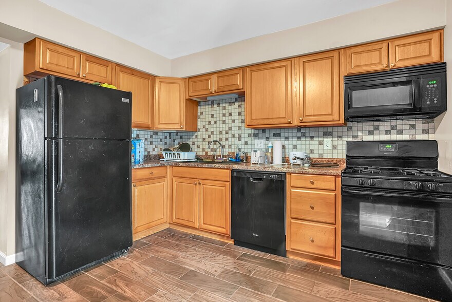 More Photos Of 2573-2581 Parkview Street, Portage Multifamily For Sale