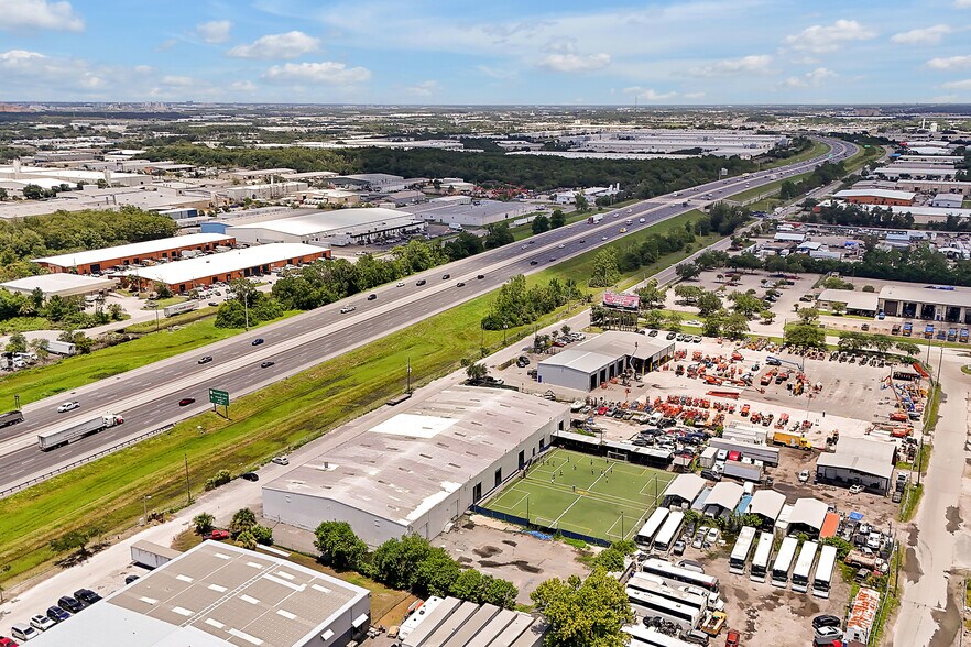 More Photos Of 11435 Rocket Blvd, Orlando Warehouse For Lease