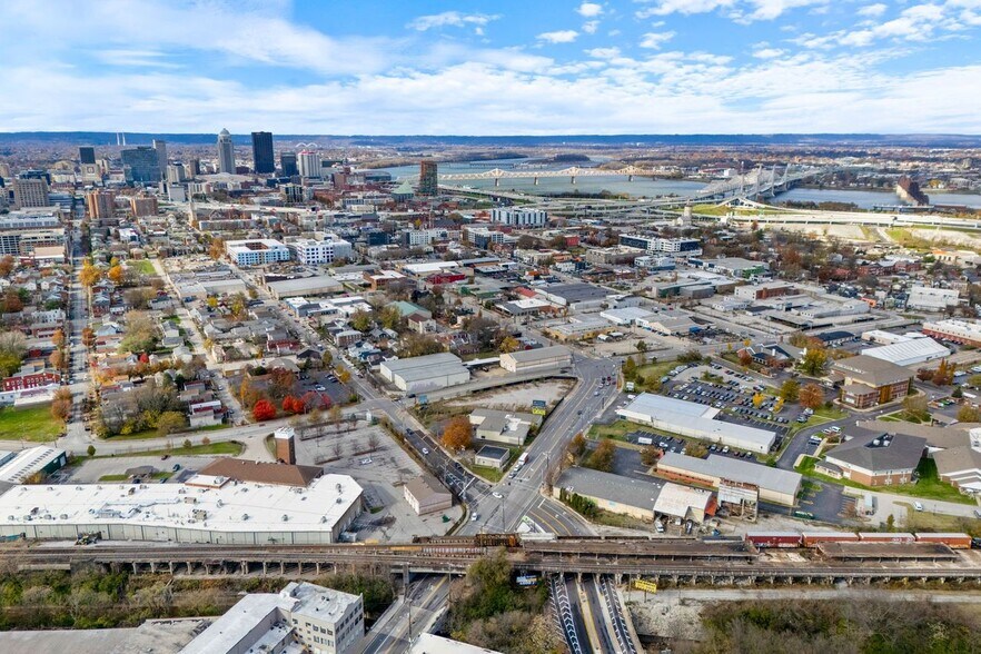More Photos Of 335 Baxter Ave, Louisville Warehouse For Lease