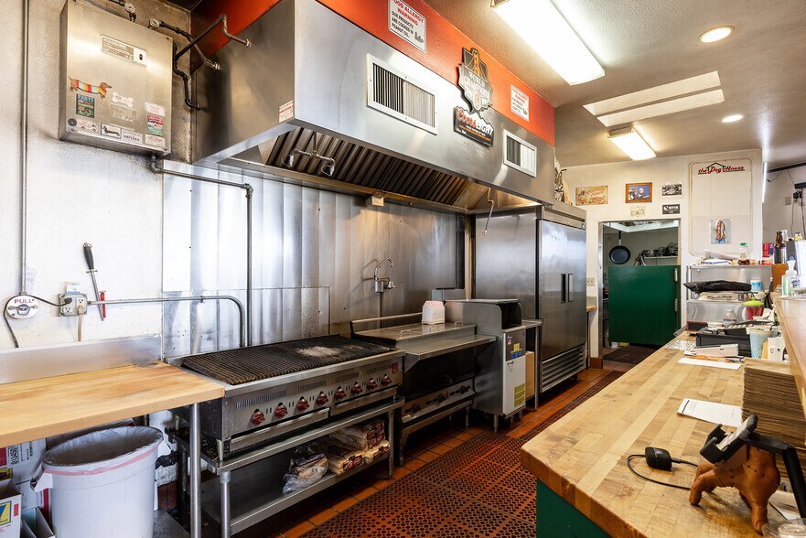 More Photos Of 537 S Highway 1, Bodega Bay General Retail For Sale
