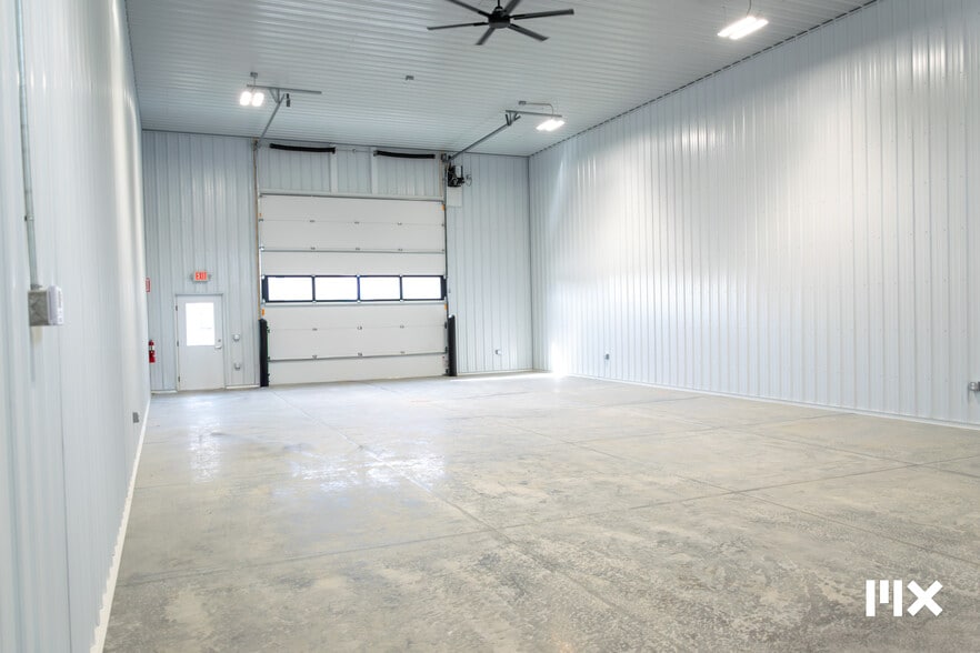 More Photos Of 1709 Dewent St, Jenison Light Manufacturing For Lease