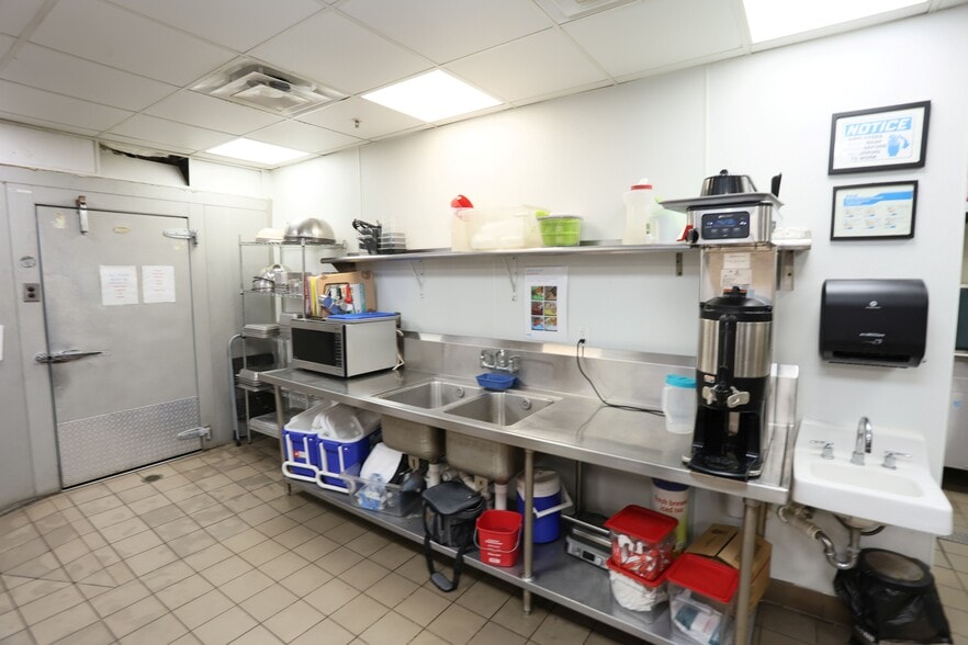 More Photos Of 6444 Central City Blvd, Galveston Rehabilitation Center For Sale