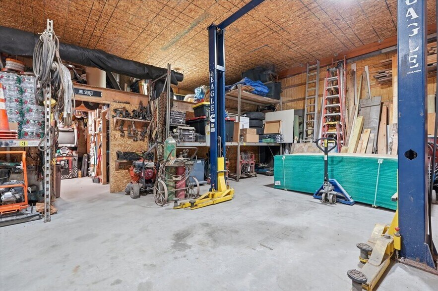 More Photos Of 1399 Purdytown Tpke, Hawley Specialty For Sale