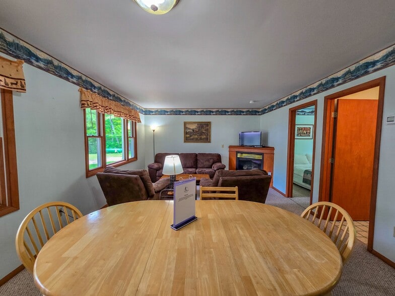 More Photos Of 16878 County Road 505, Newberry Hotel For Sale
