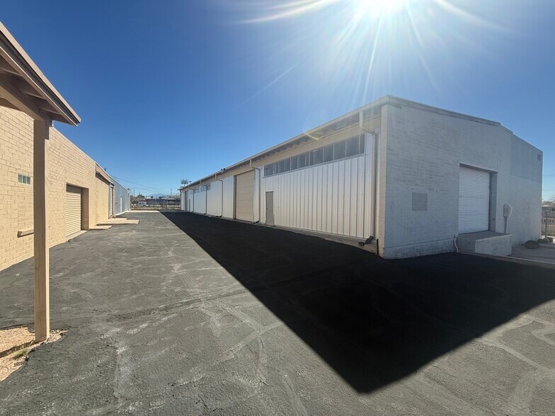 More Photos Of 548 W Speedway Blvd, Tucson Warehouse For Lease