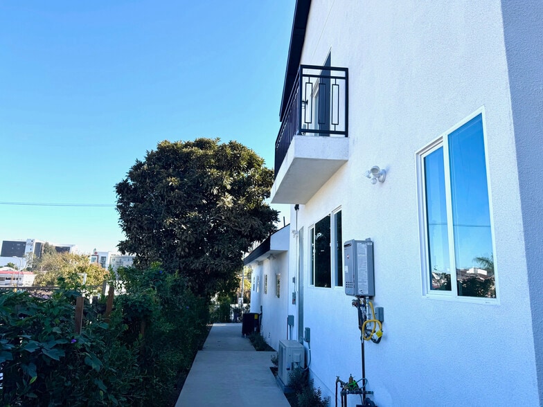 More Photos Of 315 N Alvarado St, Los Angeles Specialty For Sale