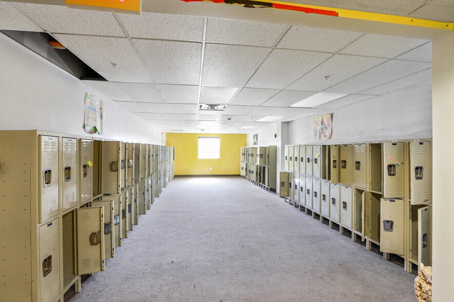More Photos Of 184 Salem Ave, Dayton Office Residential For Lease