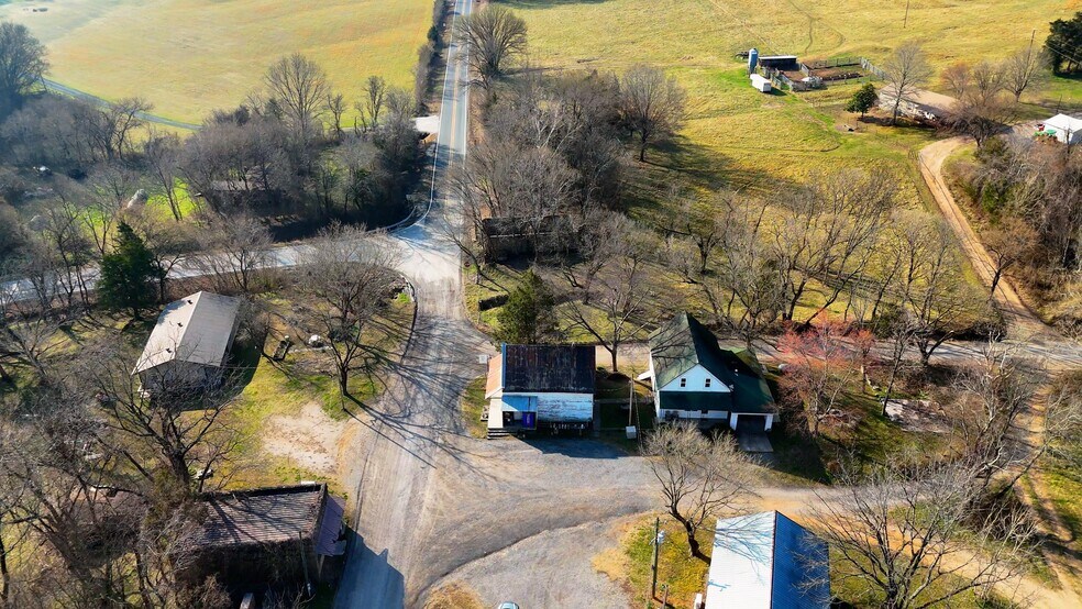 More Photos Of 128 River Rd, Marshall General Retail For Sale