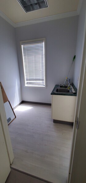 More Photos Of 2905 Kingman St, Metairie Medical For Lease