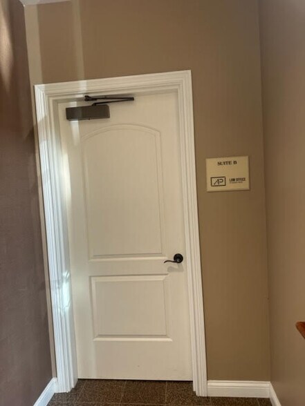 More Photos Of 7357 E Kemper Rd, Cincinnati Office For Sale