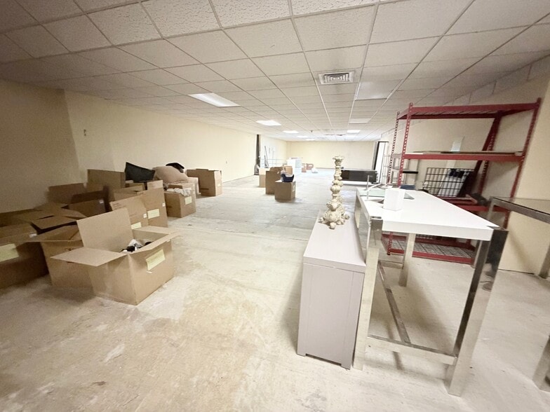 More Photos Of 1200 E Putnam Ave, Riverside Office For Lease