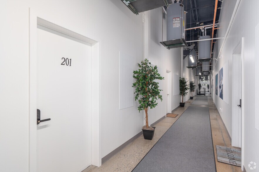 More Photos Of 300 Penn St, Pennsburg Apartments For Sale