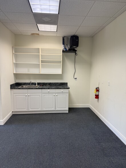 More Photos Of 9696 Bonita Beach Rd, Bonita Springs Office For Lease