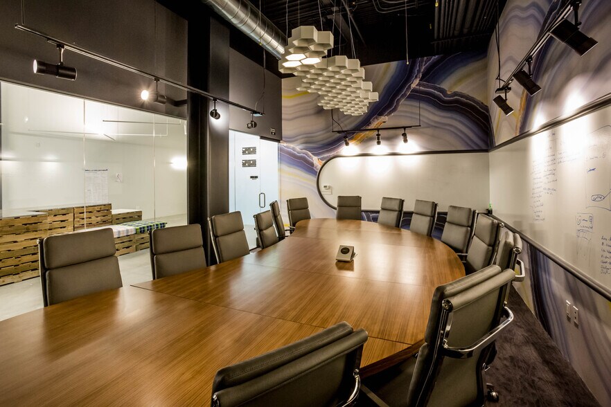 More Photos Of 2114-2116 Broadway St, Redwood City Office For Lease