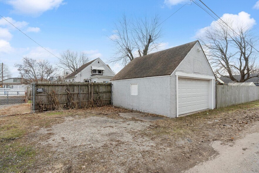 More Photos Of 1271 Harker St, Dayton Auto Repair For Sale