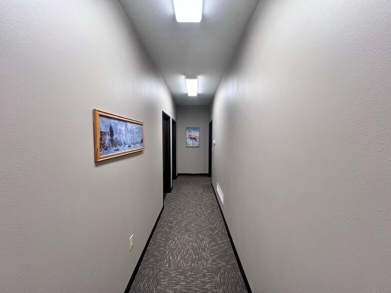 More Photos Of 1002 E Philip Ave, North Platte Office For Sale
