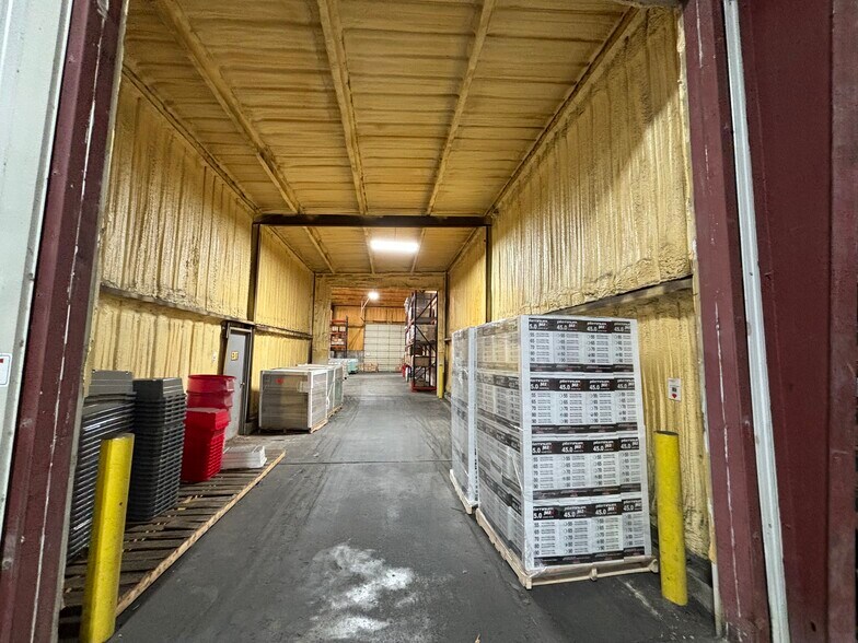 More Photos Of 1302 Rath Ave, Dodge City Distribution For Sale