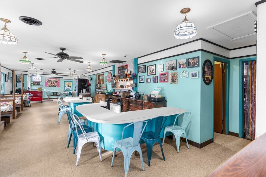 More Photos Of 45 S Walnut St, Sharpsville General Retail For Sale