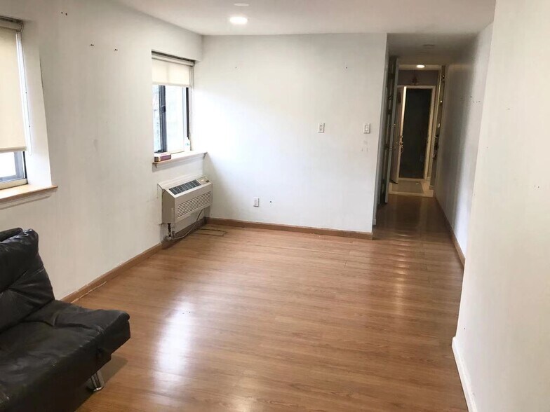 More Photos Of 4621 Little Neck Pky, Little Neck Office Residential For Sale