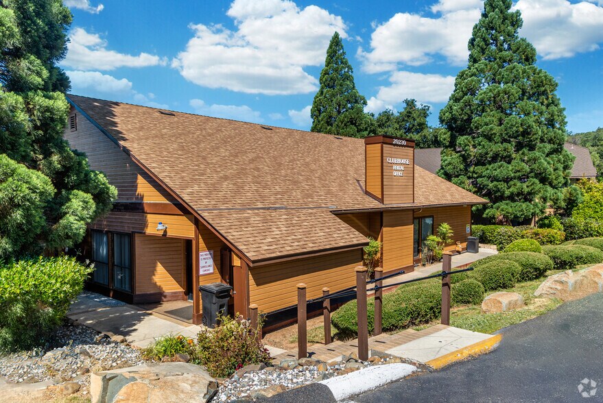 More Photos Of 20230 Grouse Way, Sonora Apartments For Sale