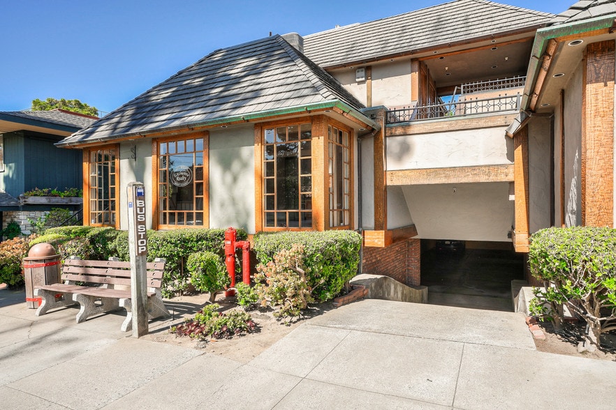 More Photos Of San Carlos St, Carmel Storefront Retail Office For Lease