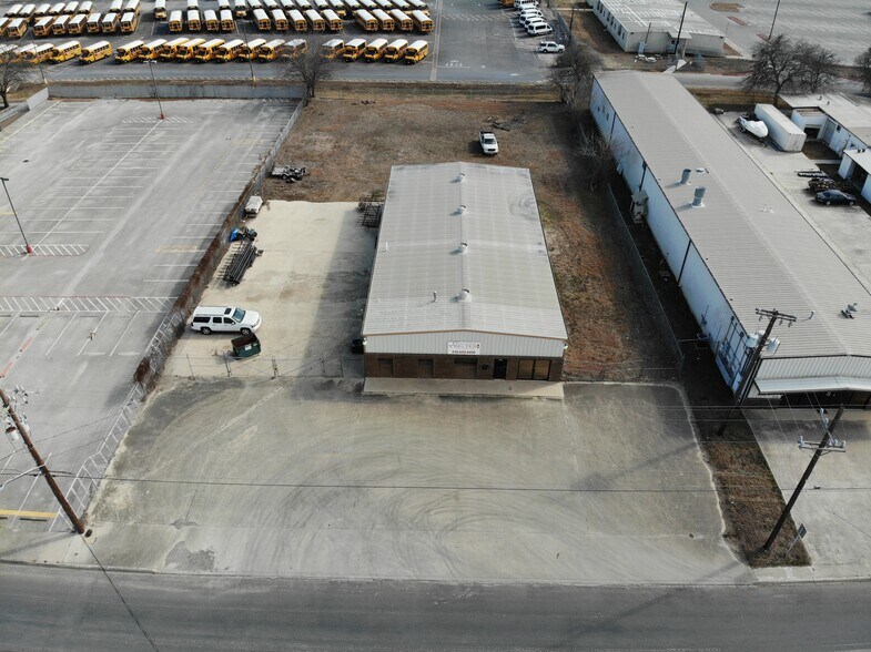 More Photos Of 9238 Converse Business Ln, Converse Service For Sale