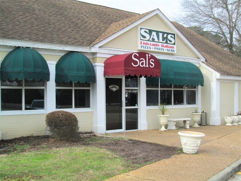 More Photos Of 835 Capitol Landing Rd, Williamsburg General Retail For Sale