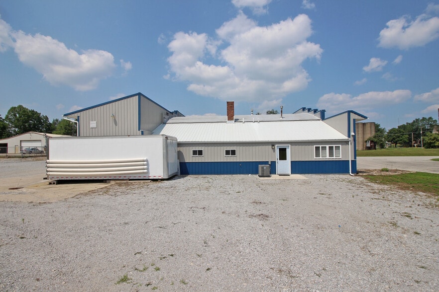More Photos Of 309 Diamond Ave, Columbia City Industrial For Sale