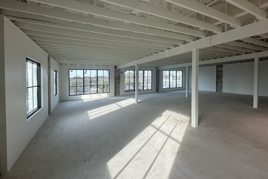 More Photos Of 1246 Central Ave, Saint Petersburg Office For Sale
