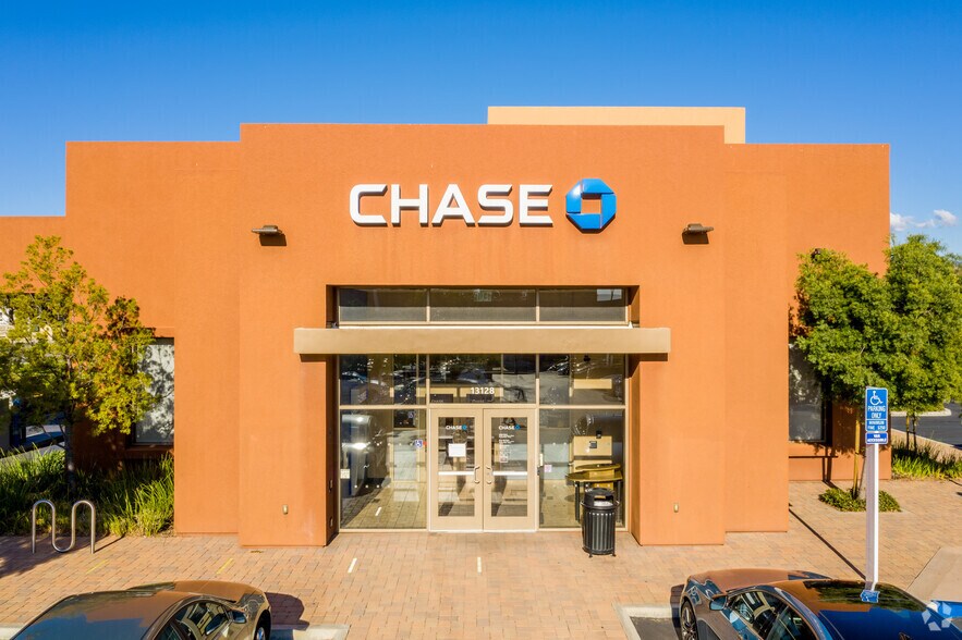 More Photos Of 2915-3011 El Camino Real, Tustin Unknown For Lease