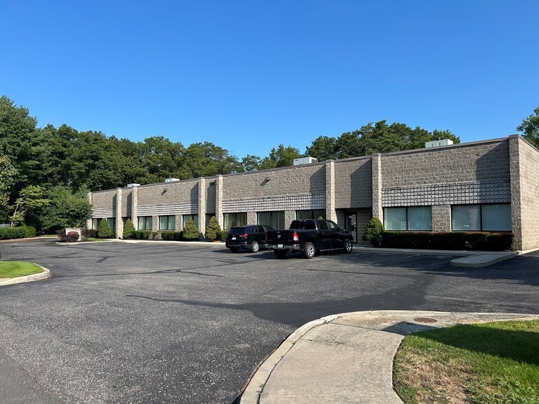 Primary Photo Of 131 Gary Way, Ronkonkoma Industrial For Sale