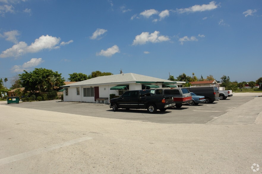 More Photos Of 945 Miner Rd, Lake Worth Storefront Retail Residential For Sale