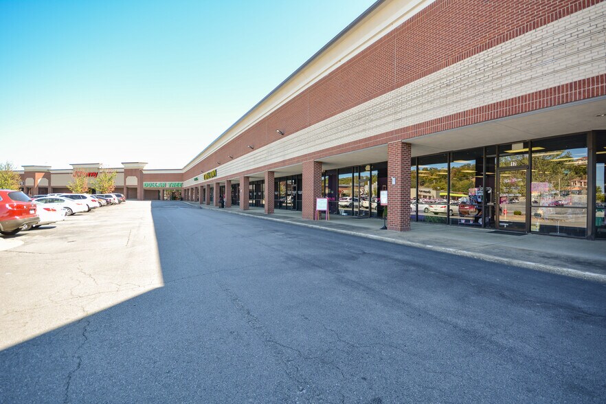 More Photos Of 201 Skyline Dr, Conway Unknown For Lease